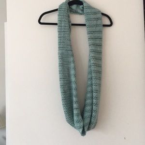 Echo Infinity Scarf